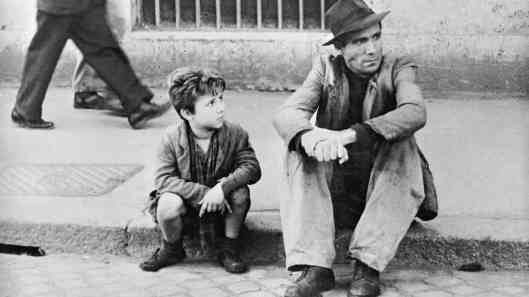 Bicycle-Thieves-Movie-Wallpapers